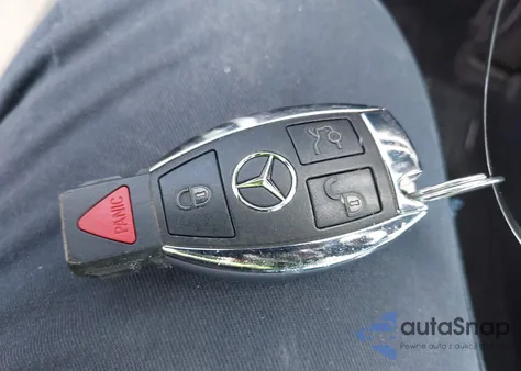 2012 Mercedes-Benz E 350 4Matic z USA, uszkodzony, nr VIN WDDHF8JB7CA626827